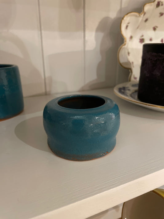 Petit hand thrown bowl